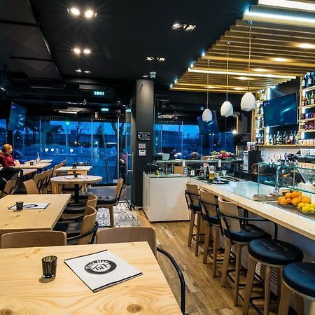 Blackhaus Young Mini Thessaloníki Eksteriør billede